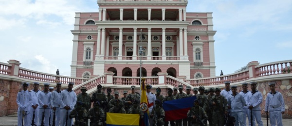 Consulado en Manaos acompañó la celebración de la Independencia de Brasil y la participación de la marina colombiana en los actos protocolarios de la festividad
